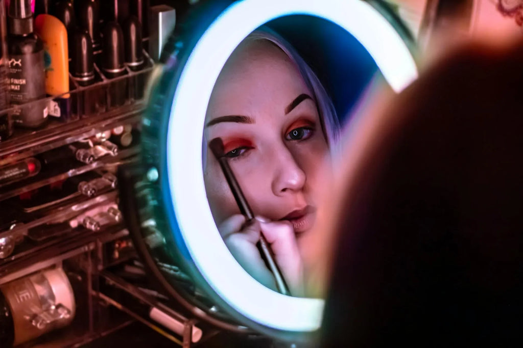 Time-Saving Tips For Mobile Makeup Application