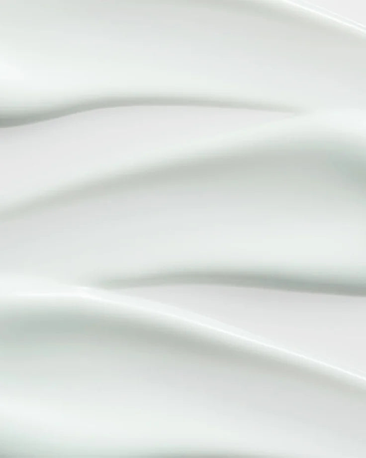 Image of the cream being applied to skin, demonstrating its instant soothing and calming effect. Ideal K-Beauty moisturizer for dry skin.