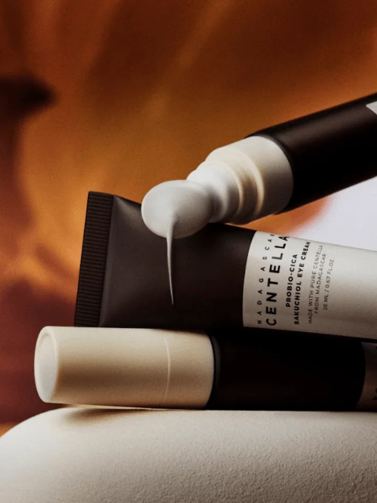 An image highlighting the key ingredients: Bakuchiol and Centella Asiatica, emphasizing their soothing and firming benefits.