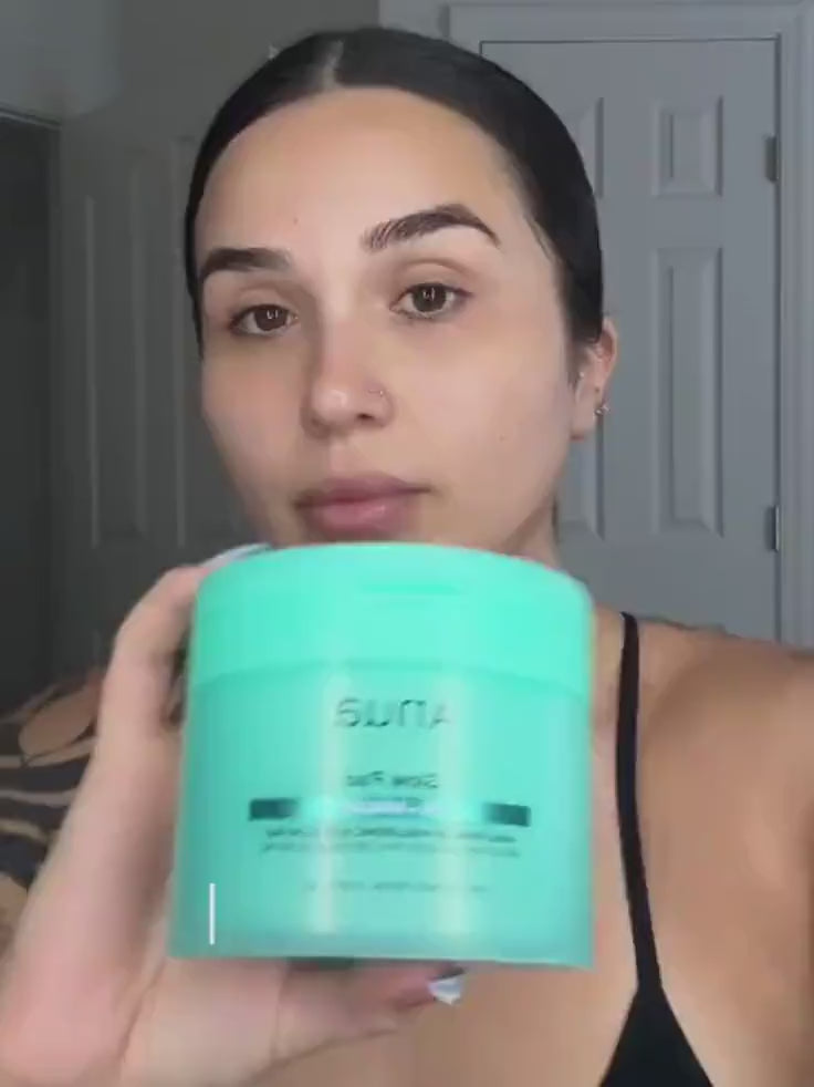 Customer testimonial video showing dramatic improvement in wrinkles and firmness, promoting the best ANUA anti-aging Glow Pads.